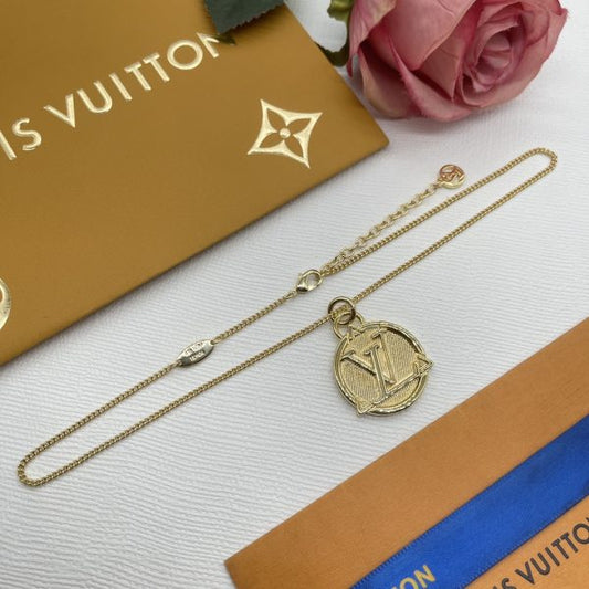 New Arrival LV Necklaces 064