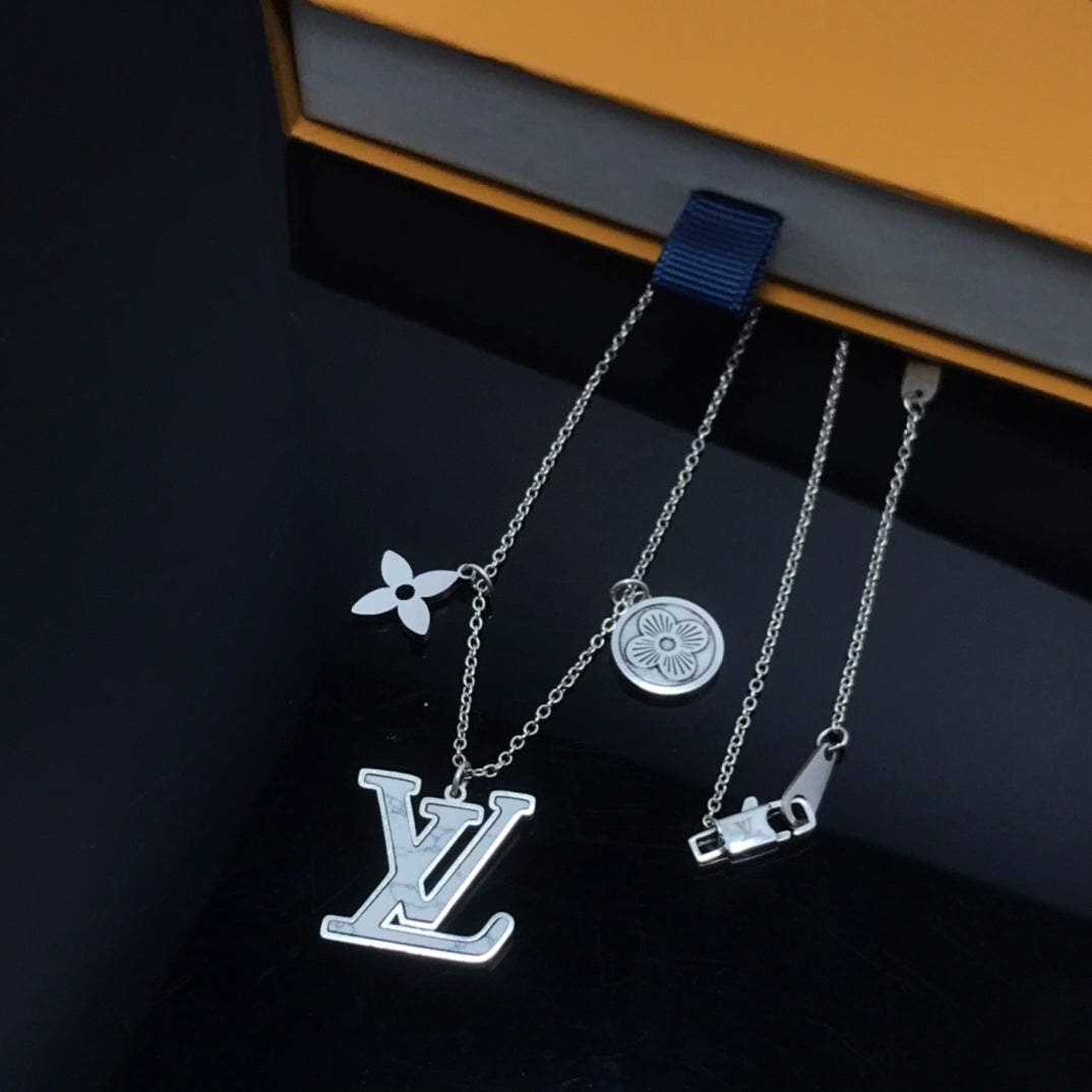 New Arrival LV Necklaces 090