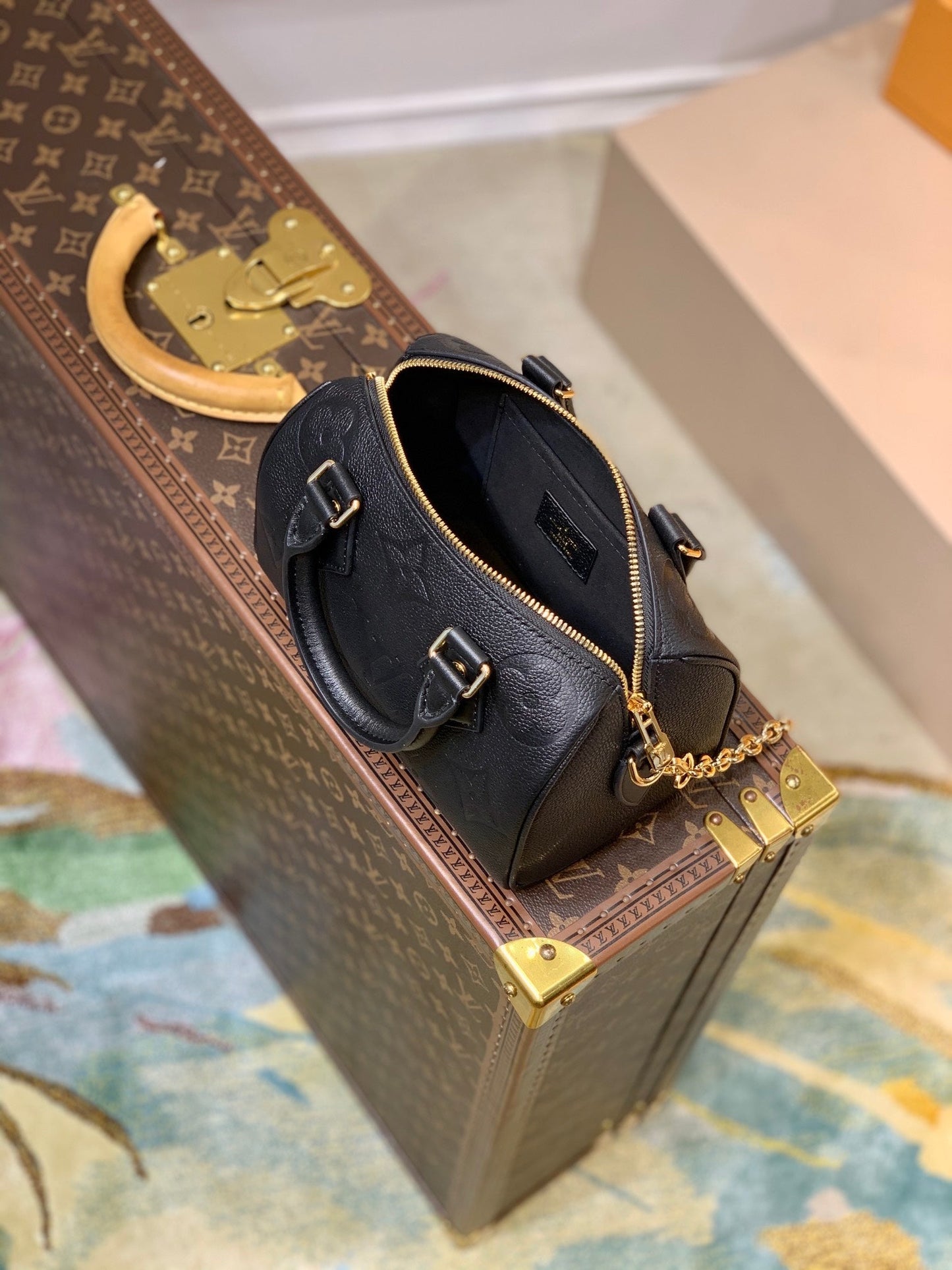 M58953 SPEEDY BANDOULIÈRE 20 BLACK Handbag 20.5CM