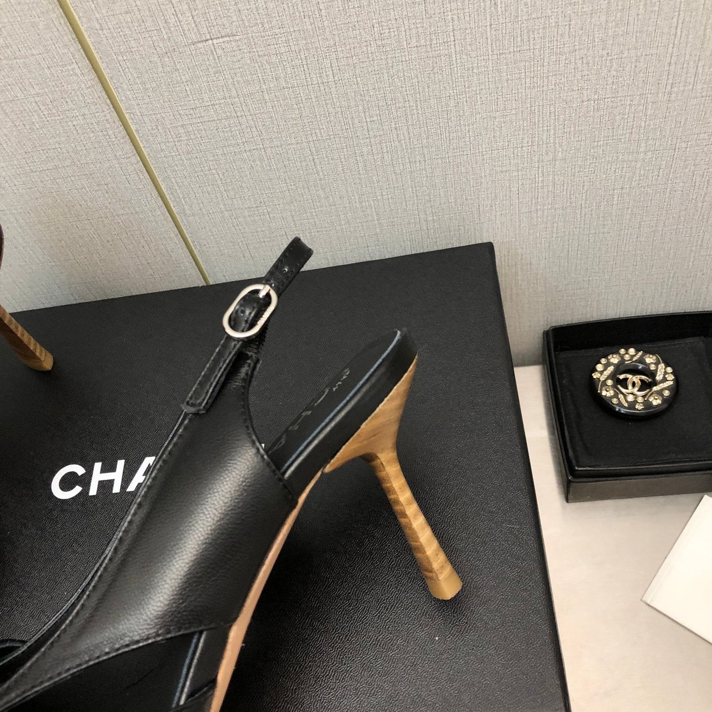 Luxury Shoes Sandals - CHL - 1036