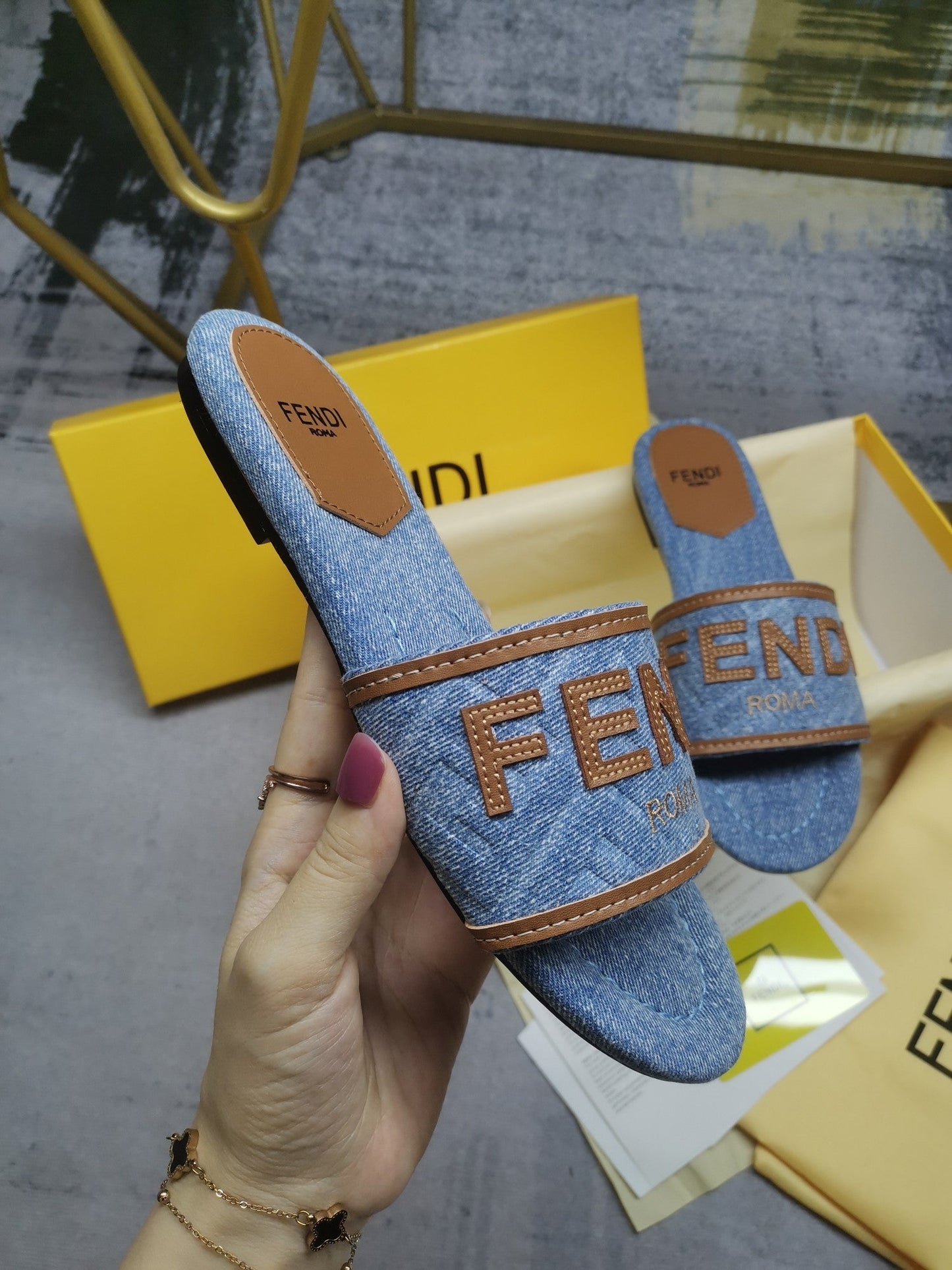 Luxury Shoes - FED - 021