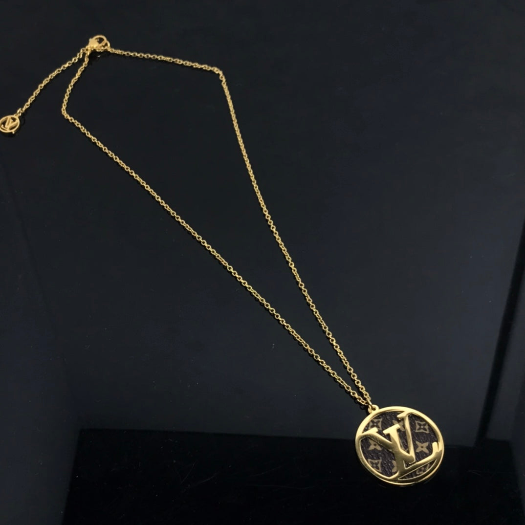 New Arrival LV Necklaces 085