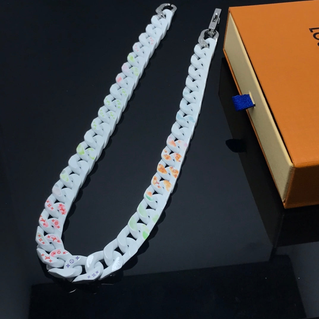 New Arrival LV Necklaces 048