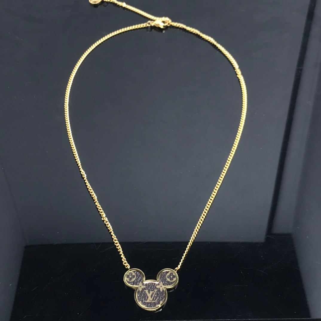 New Arrival LV Necklaces 084