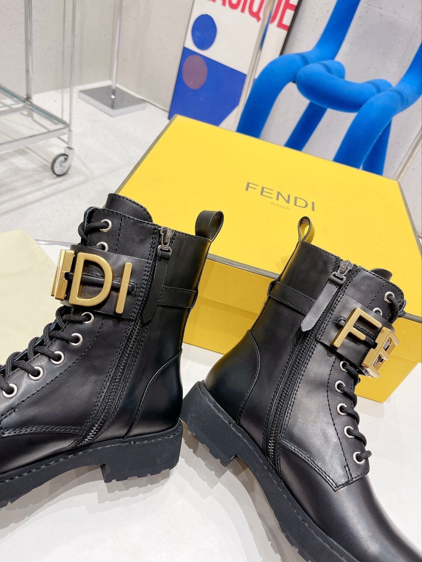 Luxury Shoes - FED - 425