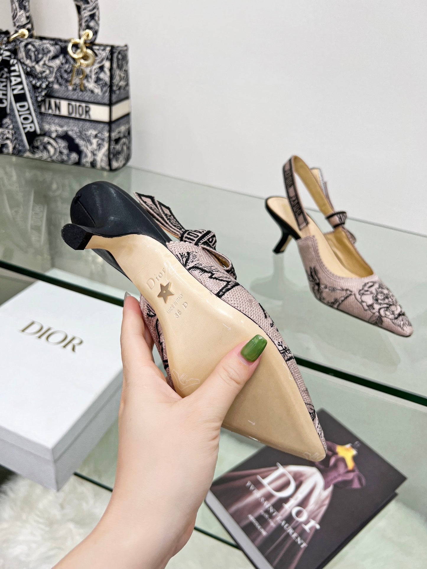 Luxury Shoes - DIR - 426