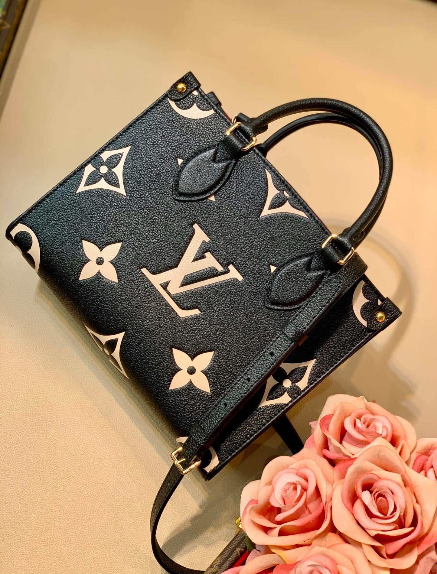 M45659 ONTHEGO PM tote bag monogrm empreinte leather black