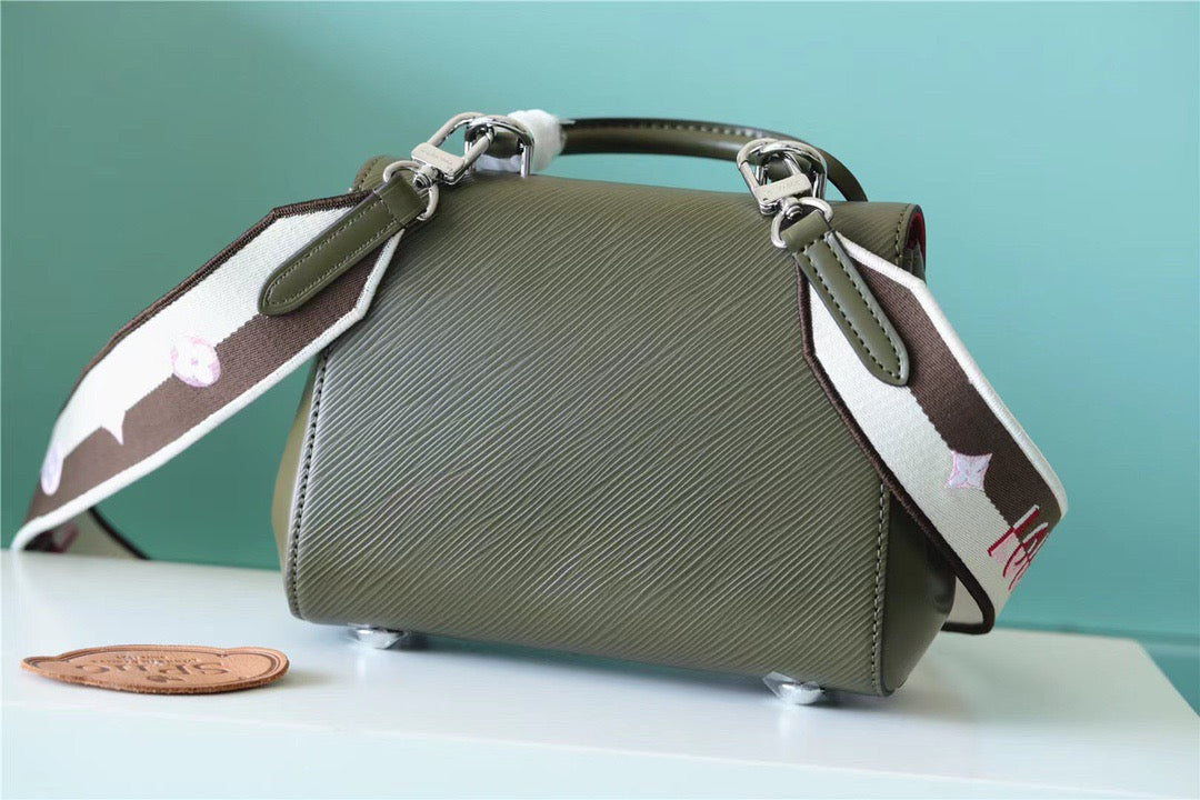 LV Cluny Mini Epi Green For Women, Shoulder And Crossbody Bags 20cm/7.9in LVÂ