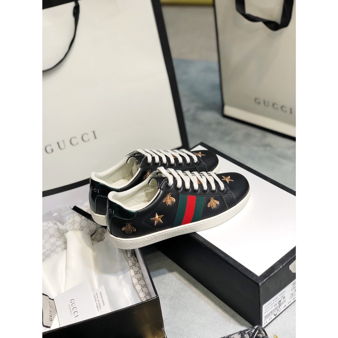 LW-GCI Ace Embroidered 'Bees and Stars Sneaker 064