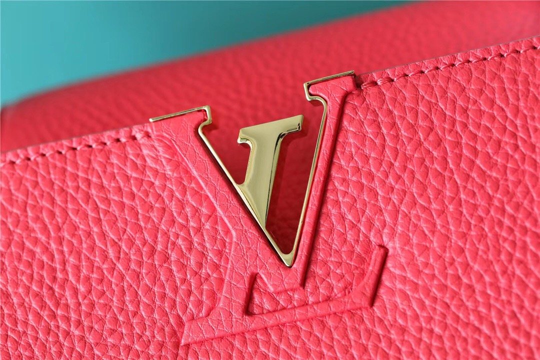 LV Capucines MM Taurillon Red For Women, Women’s Bags, Shoulder And Crossbody Bags 12.4in/31.5cm LV