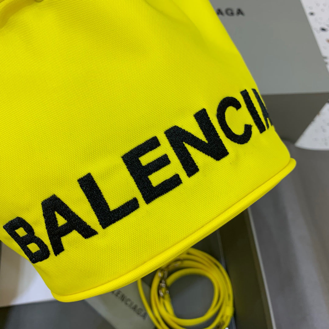 Balen Le Cagole Medium Bucket Bag In Yellow, For Women, Bags 11.8in/30cm