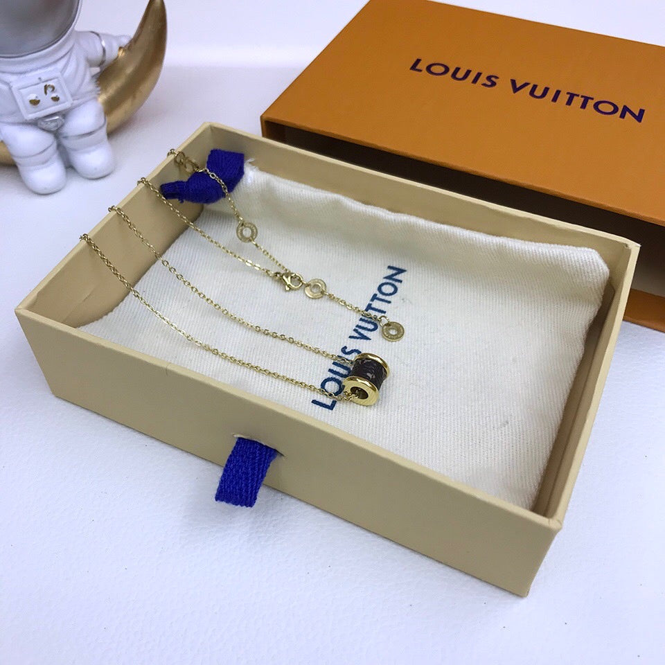 BL - High Quality Necklace LUV024