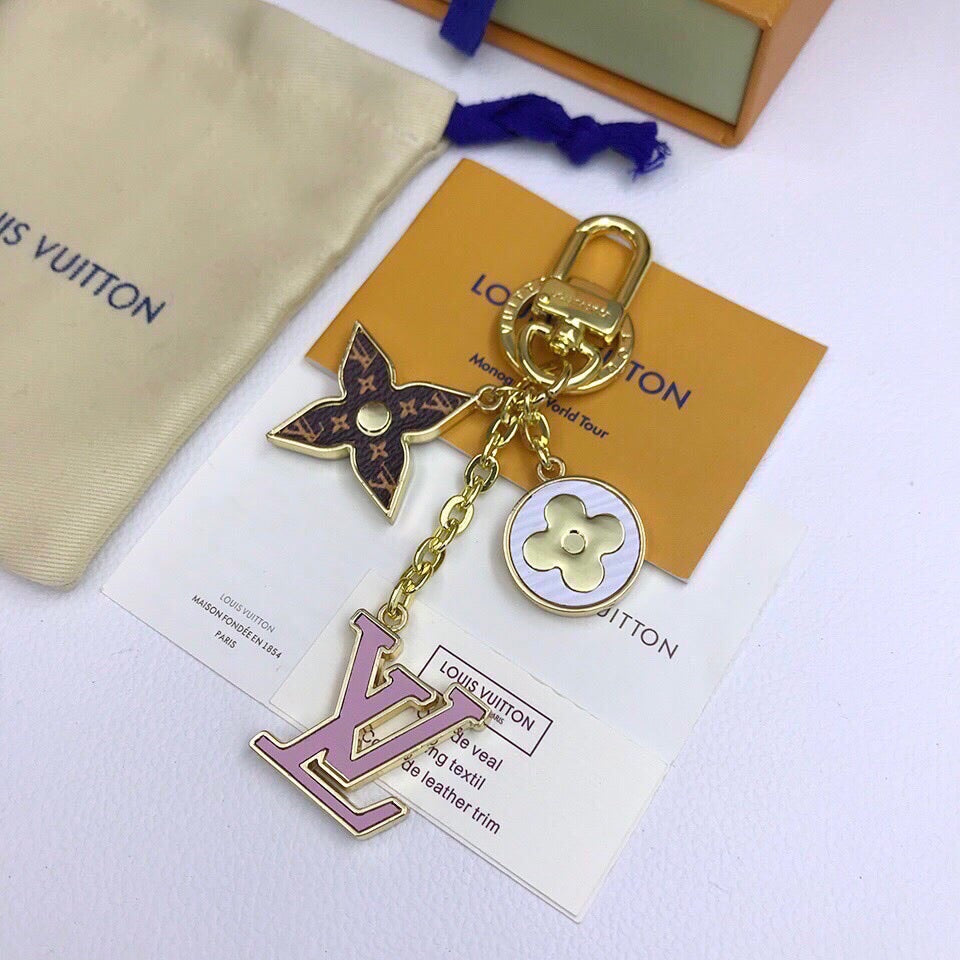 BL - High Quality Keychains LUV 016