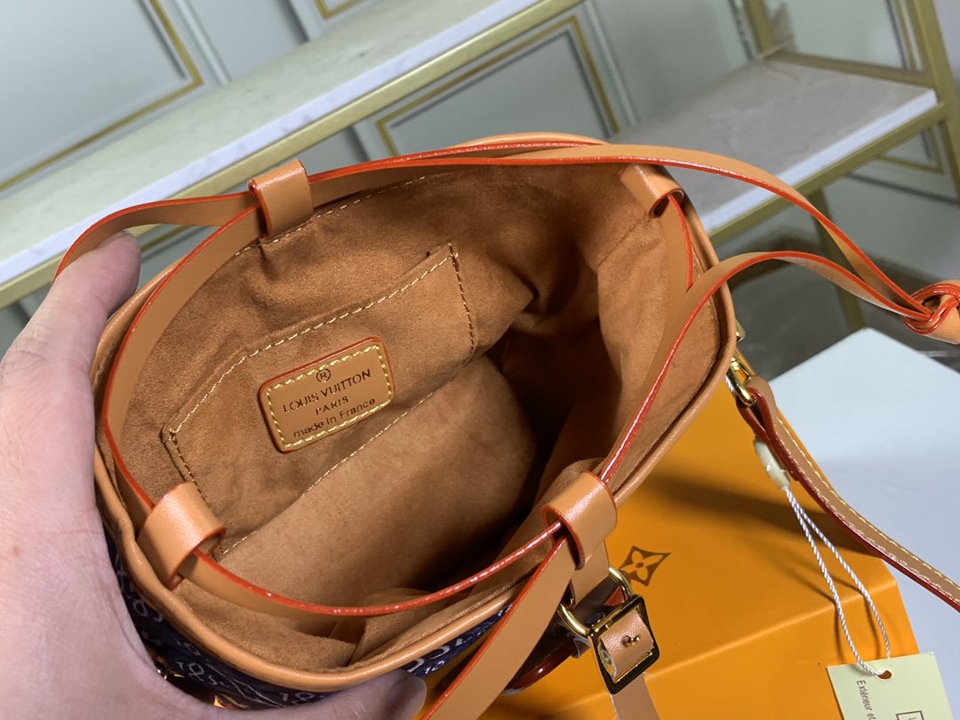 BL - High Quality Bags LUV 099