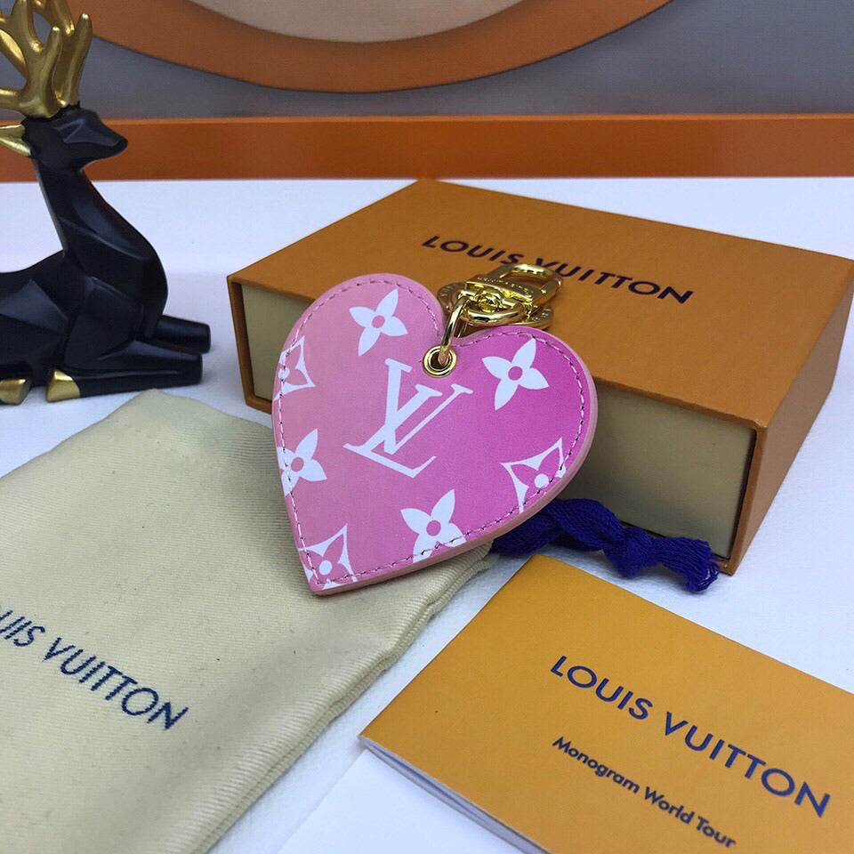 BL - High Quality Keychains LUV 010