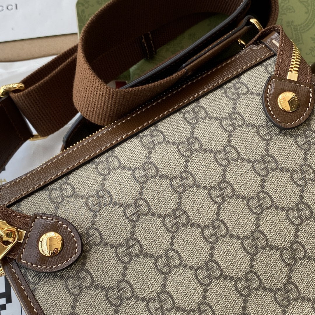 gg Messenger Bag With Interlocking G Beige/Ebony gg Supreme Canvas For Men 8.3in/21cm gg