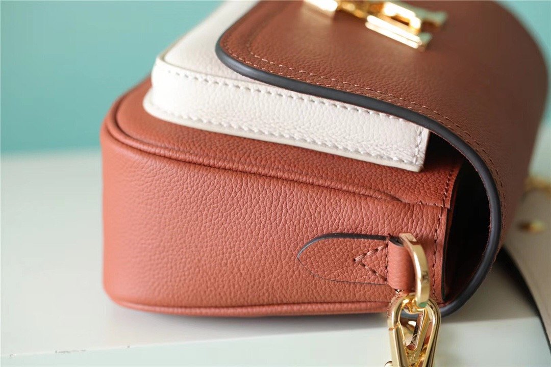 LV Lockme Tender Chataigne Brown For Women, Shoulder And Crossbody Bags 7.5in/19cm LVÂ
