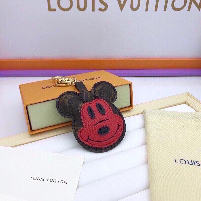 BL -High Quality Keychains LUV 055