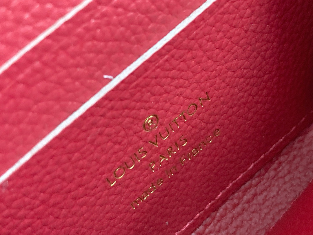BL - High Quality Wallet LUV 126