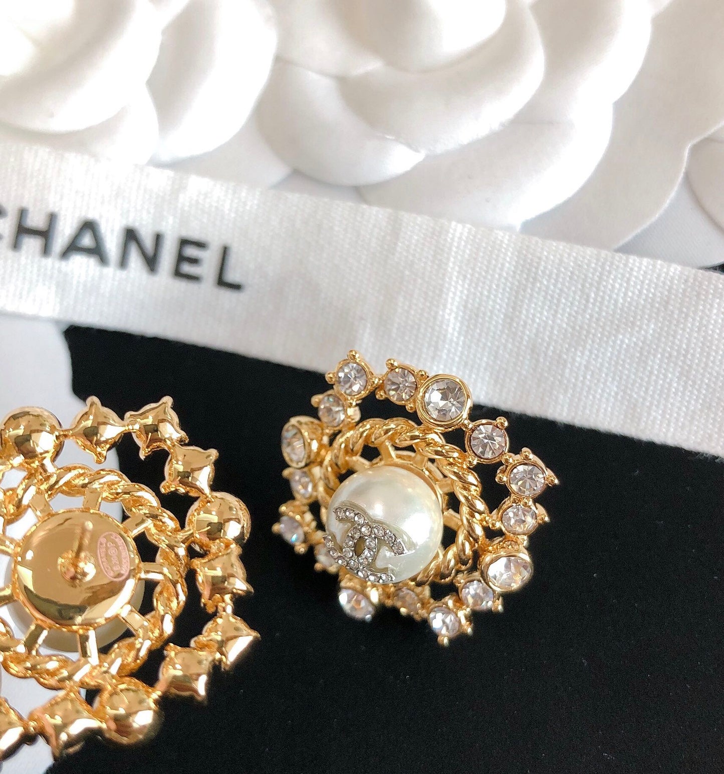 BL - High Quality Earring CHL 008