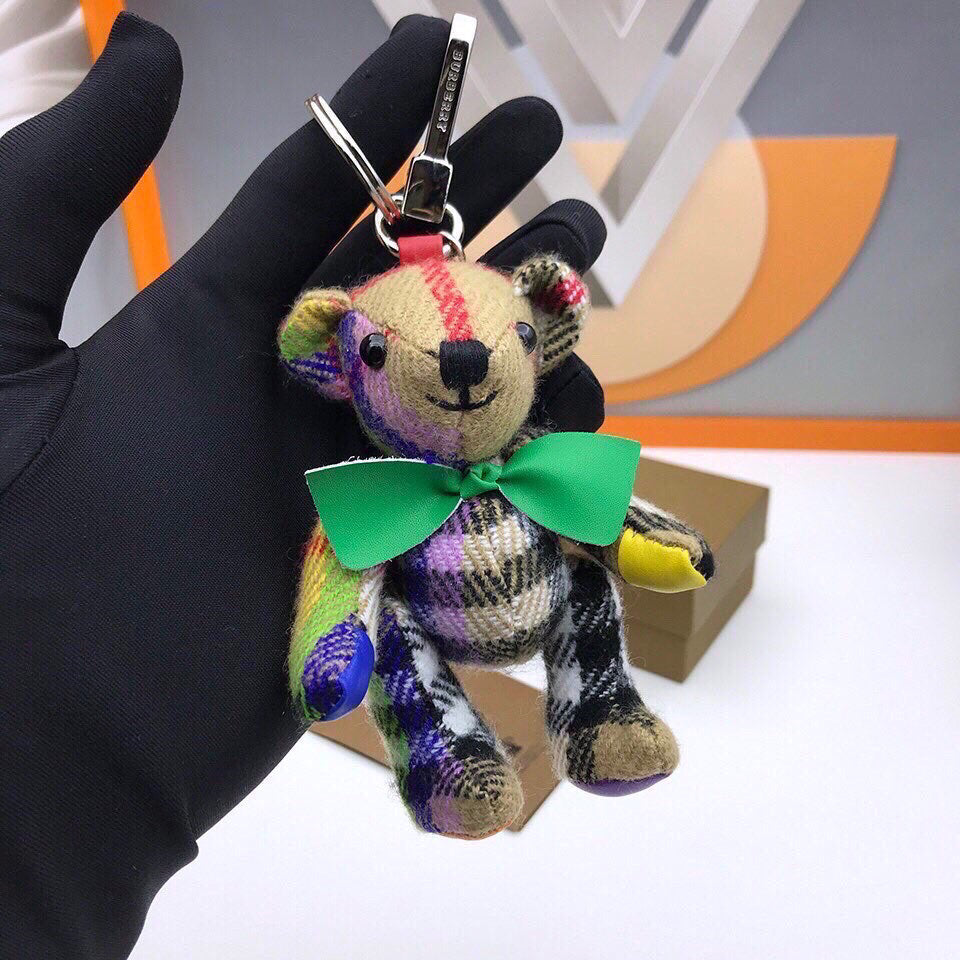 BL - High Quality Keychains LUV 033