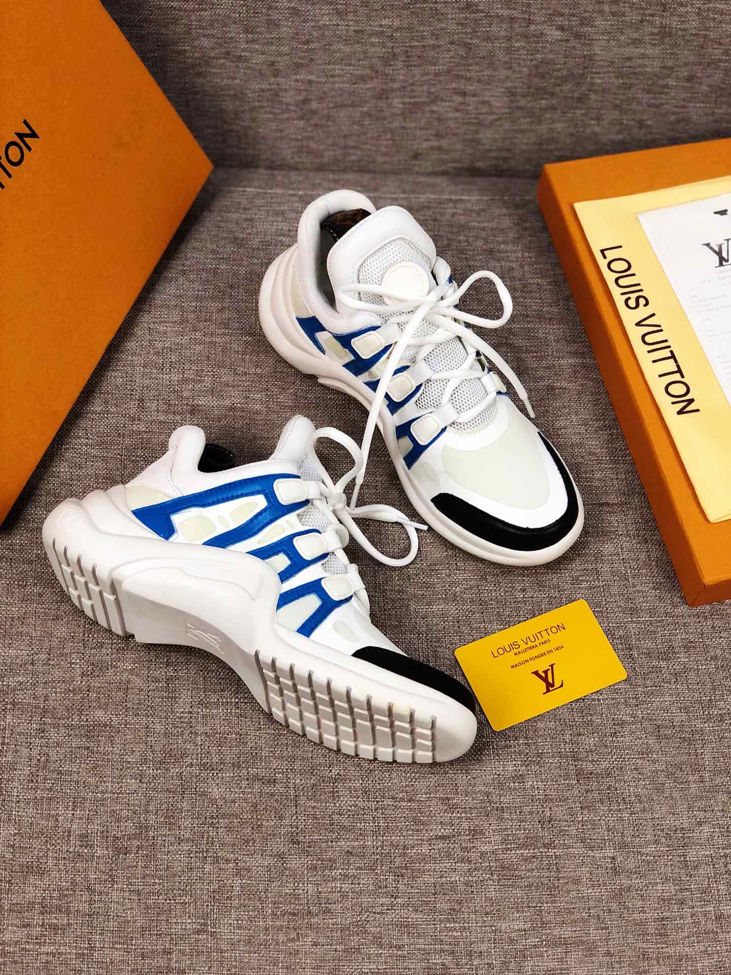 BL - LUV Archlight Blue White Black Sneaker
