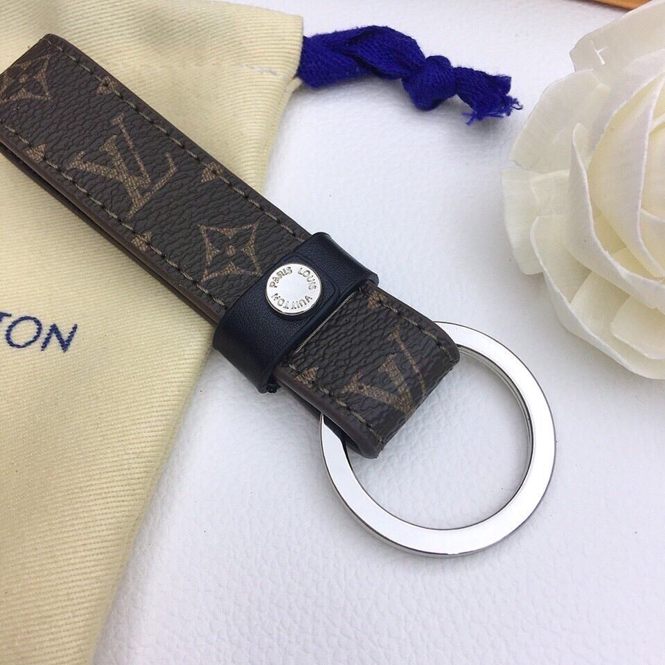 BL - High Quality Keychains LUV 004
