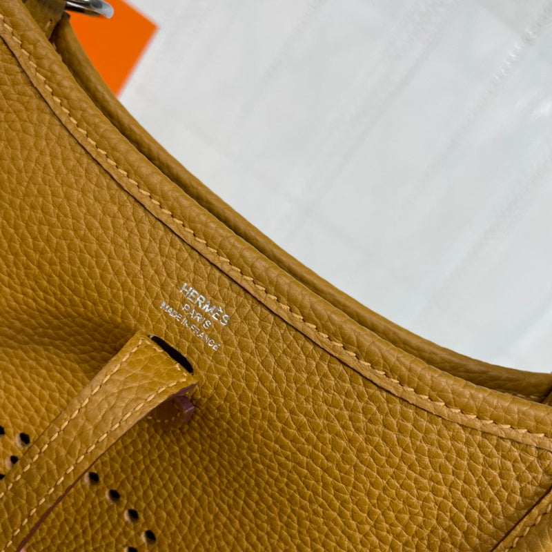 Ozarra - HMS Bags - 946