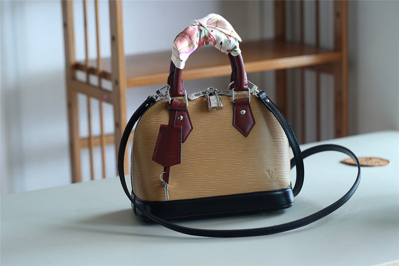 Ozarra Fashion Lu-Vi bags - 8263