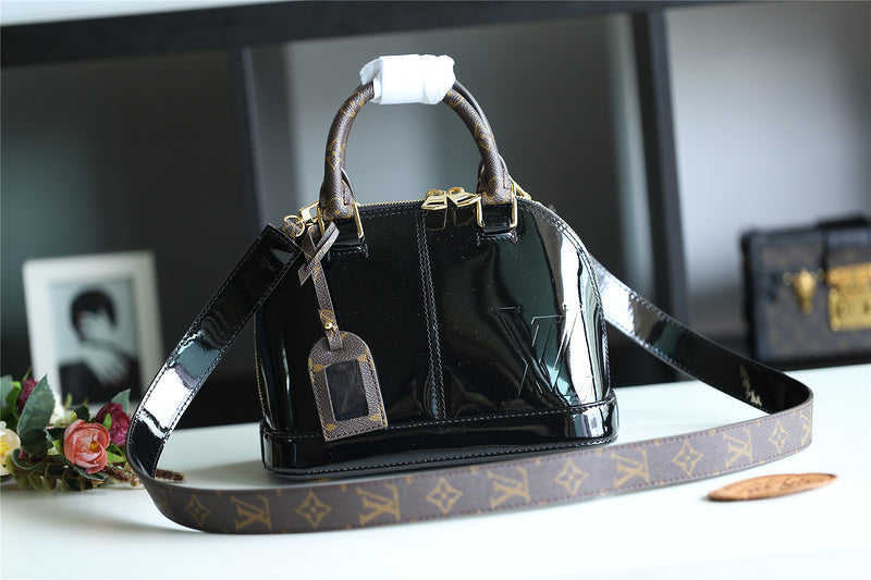 Ozarra Fashion Lu-Vi bags - 8283