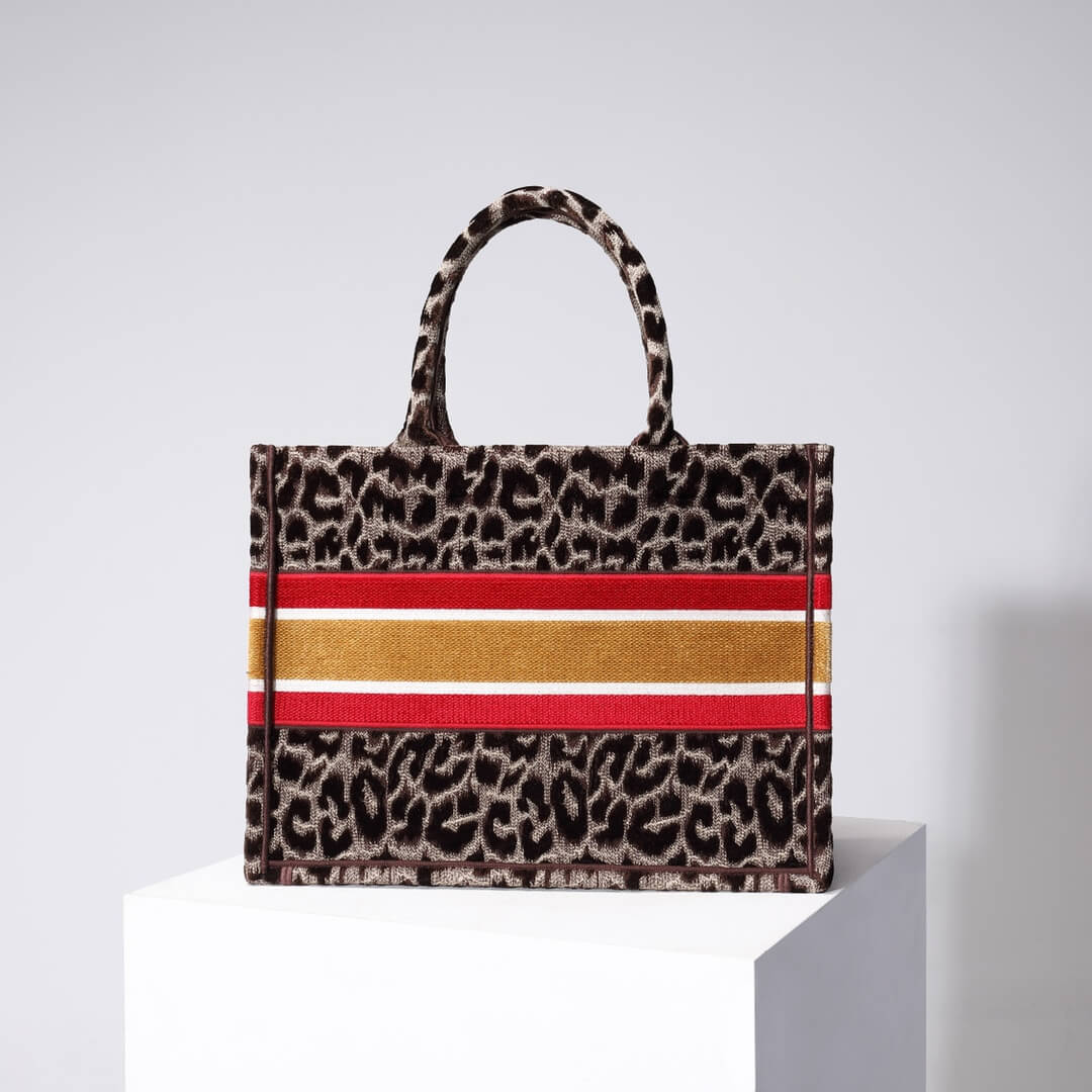 DO1286 Book Tote BIG size 41.5cm 36.5cm Embroidery LOGO red Handbag Beige Mizza