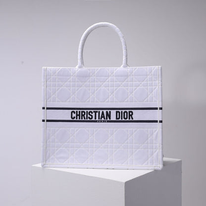 DO1286 Book Tote BIG size 41.5cm 36.5cm Embroidery LOGO red Handbag white