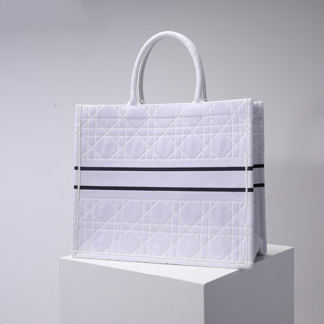 DO1286 Book Tote BIG size 41.5cm 36.5cm Embroidery LOGO red Handbag white