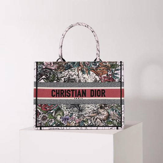 DO1286 Book Tote MM Constellation Embroidery 36cm Multicolor