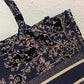 DO1286 Book Tote bird navy blue