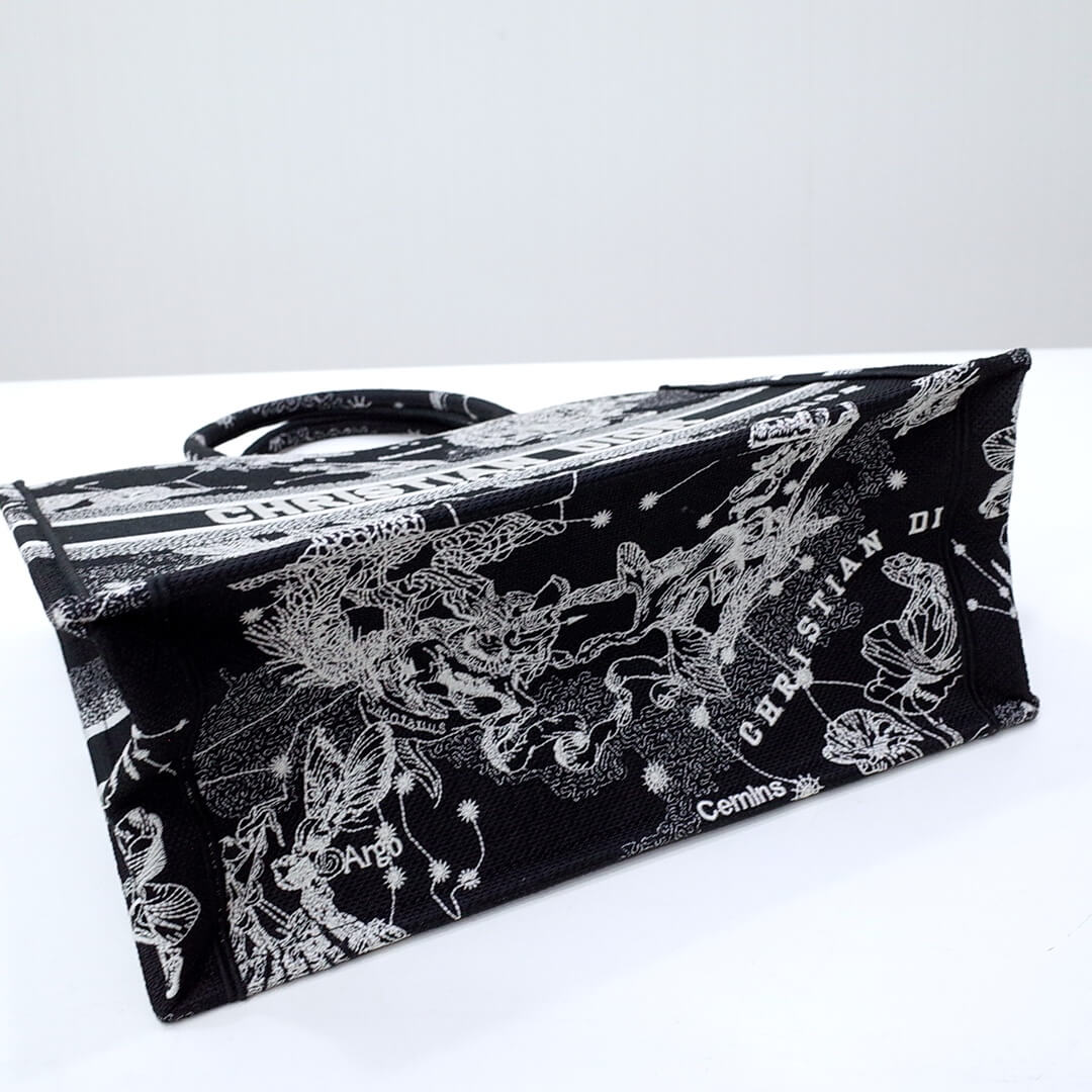 DO1286 Book Tote dragon black