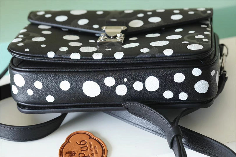 Ozarra - LUV Bags - 474