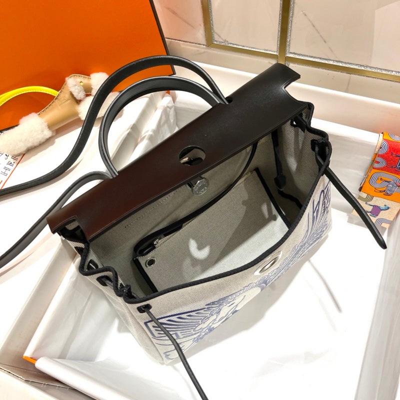 Ozarra - HMS Bags - 061