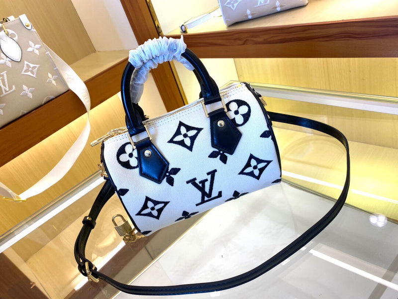 Ozarra - GUKI Women Bags - 1371