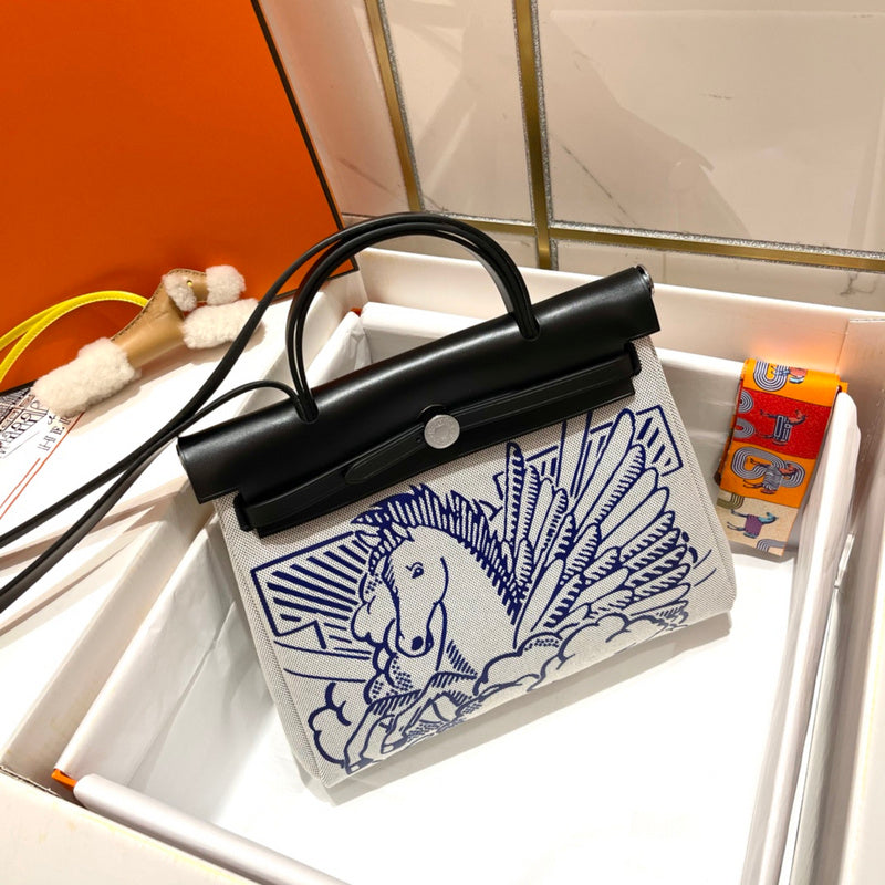 Ozarra - HMS Bags - 061
