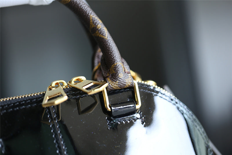 Ozarra Fashion Lu-Vi bags - 8283