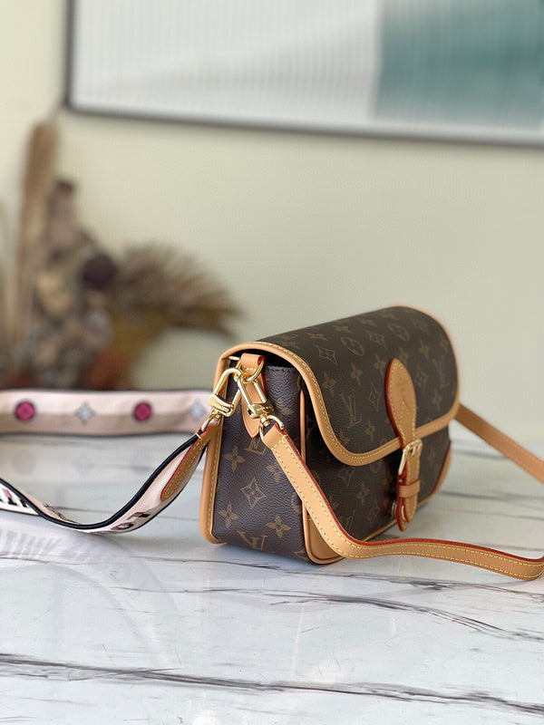 Fashion Lu-Vi bags - 5551