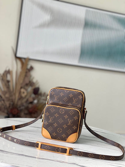 Fashion Lu-Vi bags - 4486