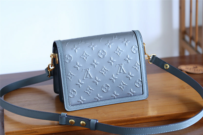 Ozarra Fashion Lu-Vi bags - 8121