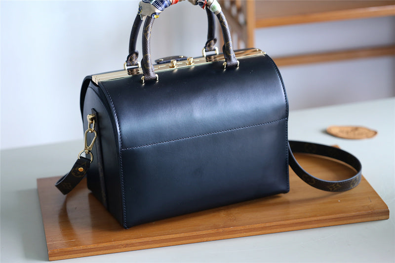 Ozarra Fashion Lu-Vi bags - 8170
