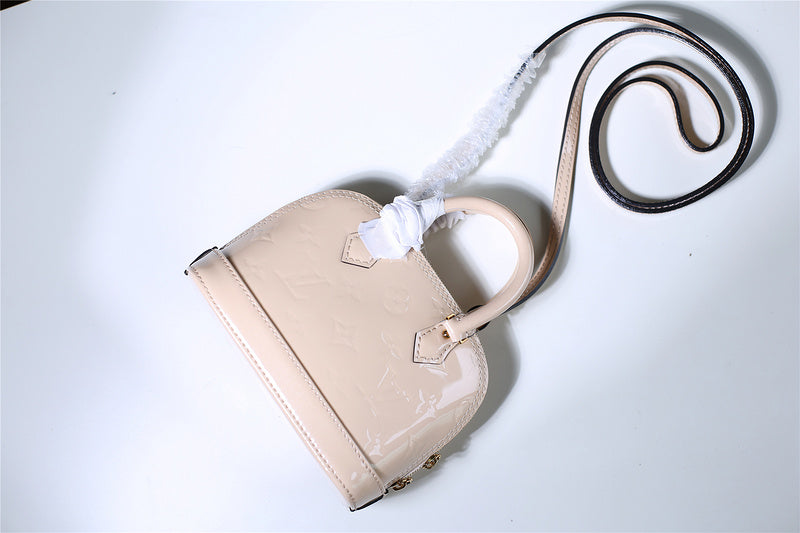 Ozarra Fashion Lu-Vi bags - 8304