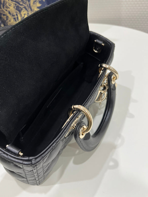 OZ - Dir Bags - 820