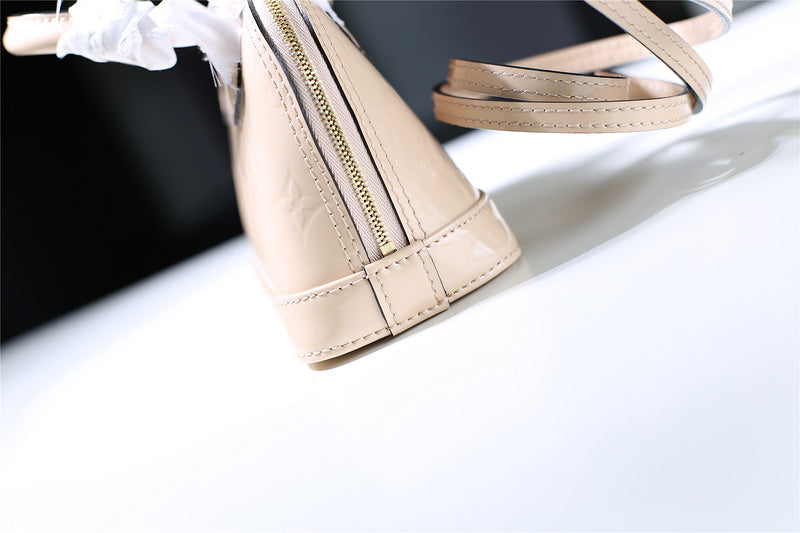 Ozarra Fashion Lu-Vi bags - 8304