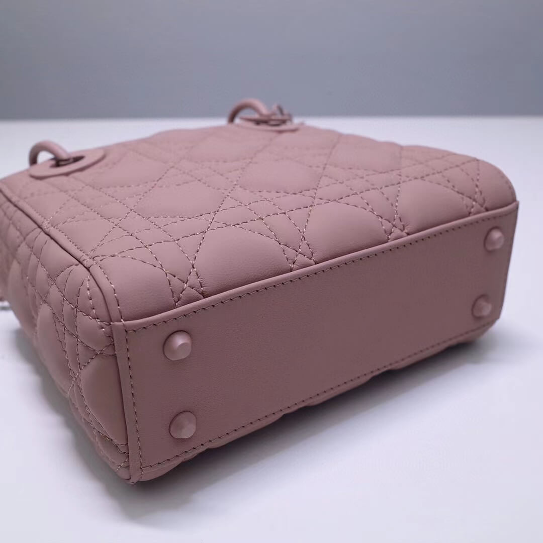 DO 44531 Mini lady classic minisize 17cm apricot