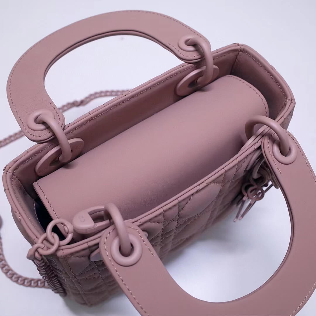 DO 44531 Mini lady classic minisize 17cm apricot
